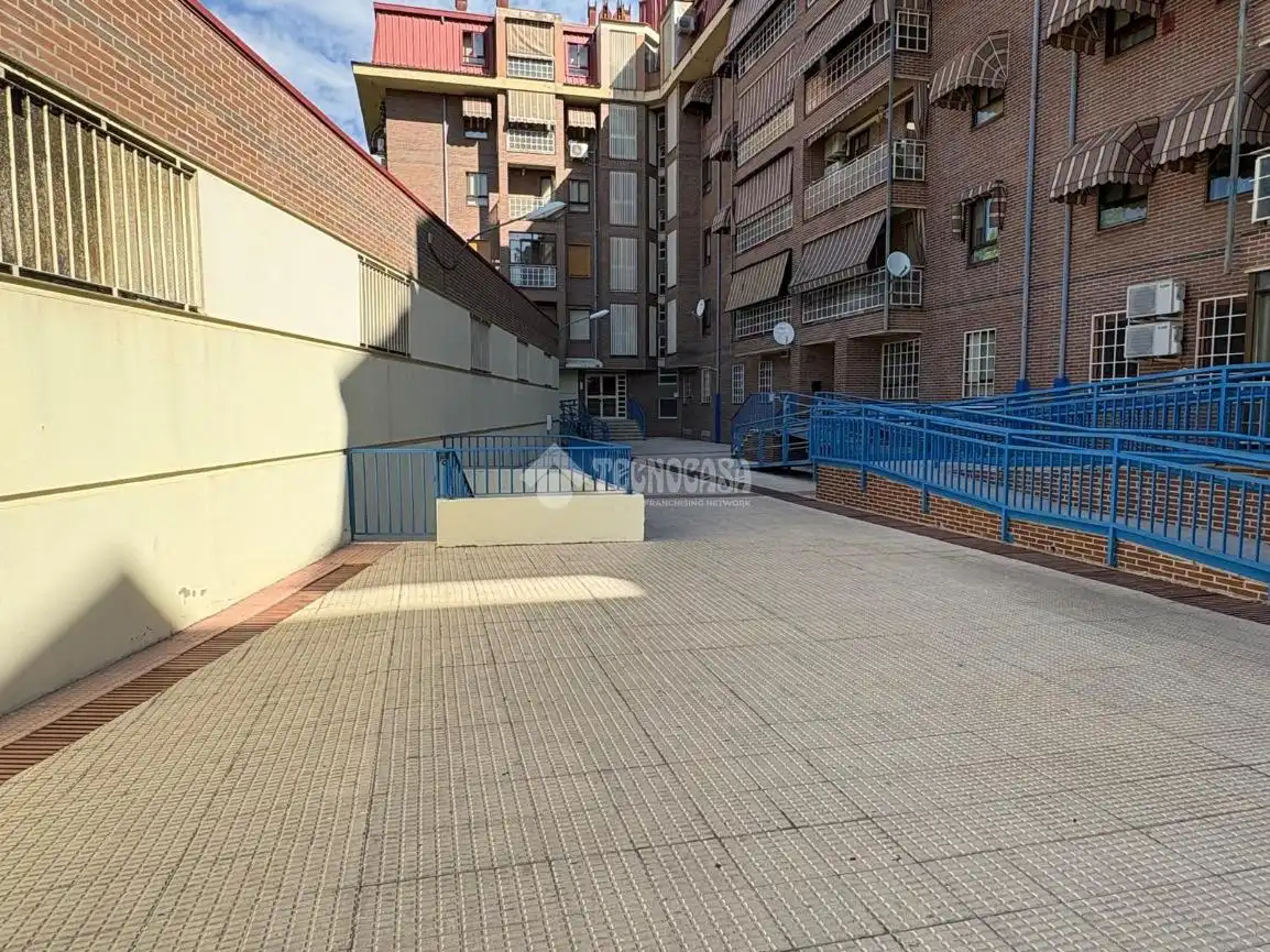 Vista exterior de Pis en venda en Móstoles