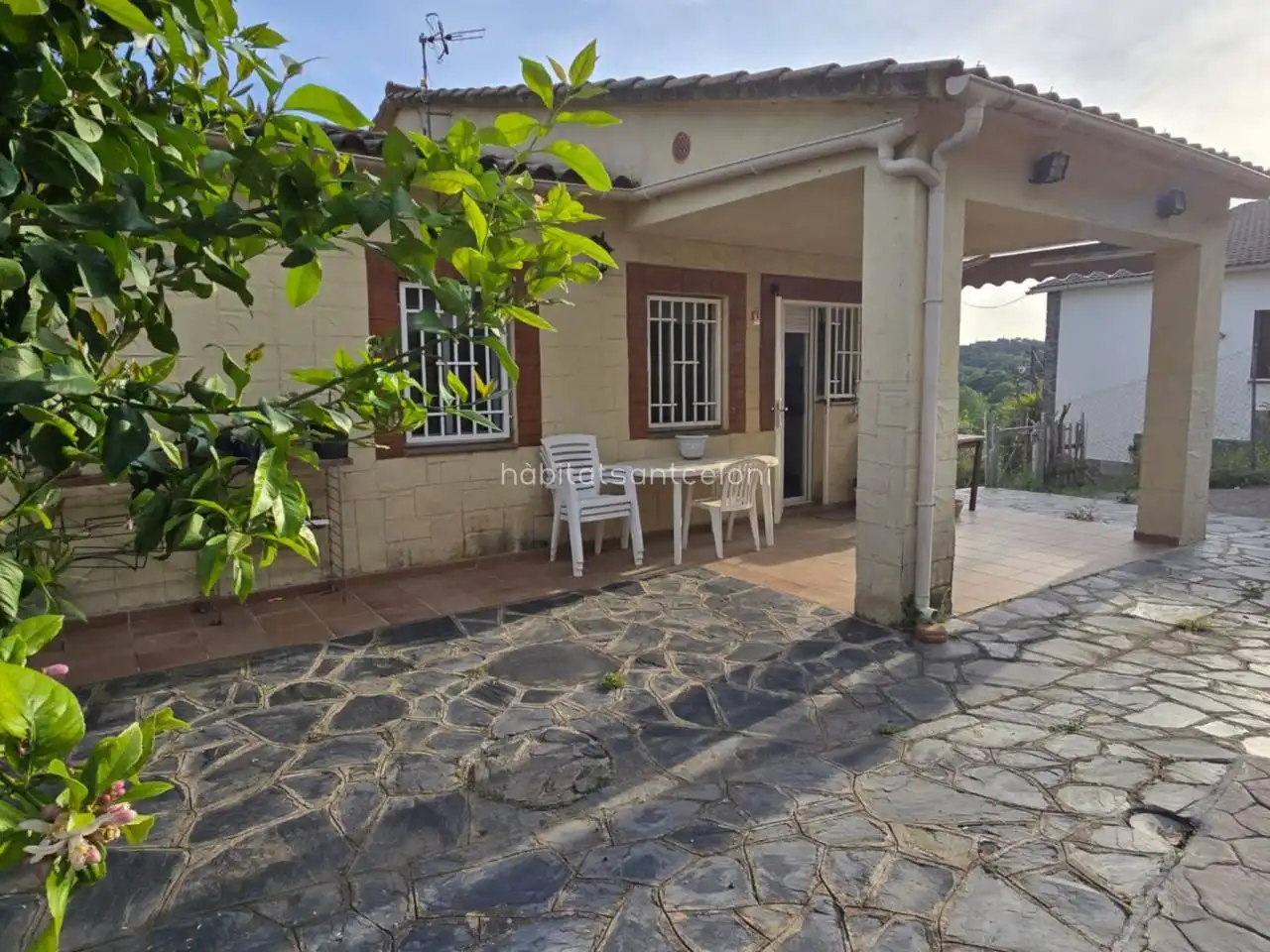 Vista exterior de Casa o xalet en venda en Riells i Viabrea amb Aire condicionat, Calefacció i Jardí privat