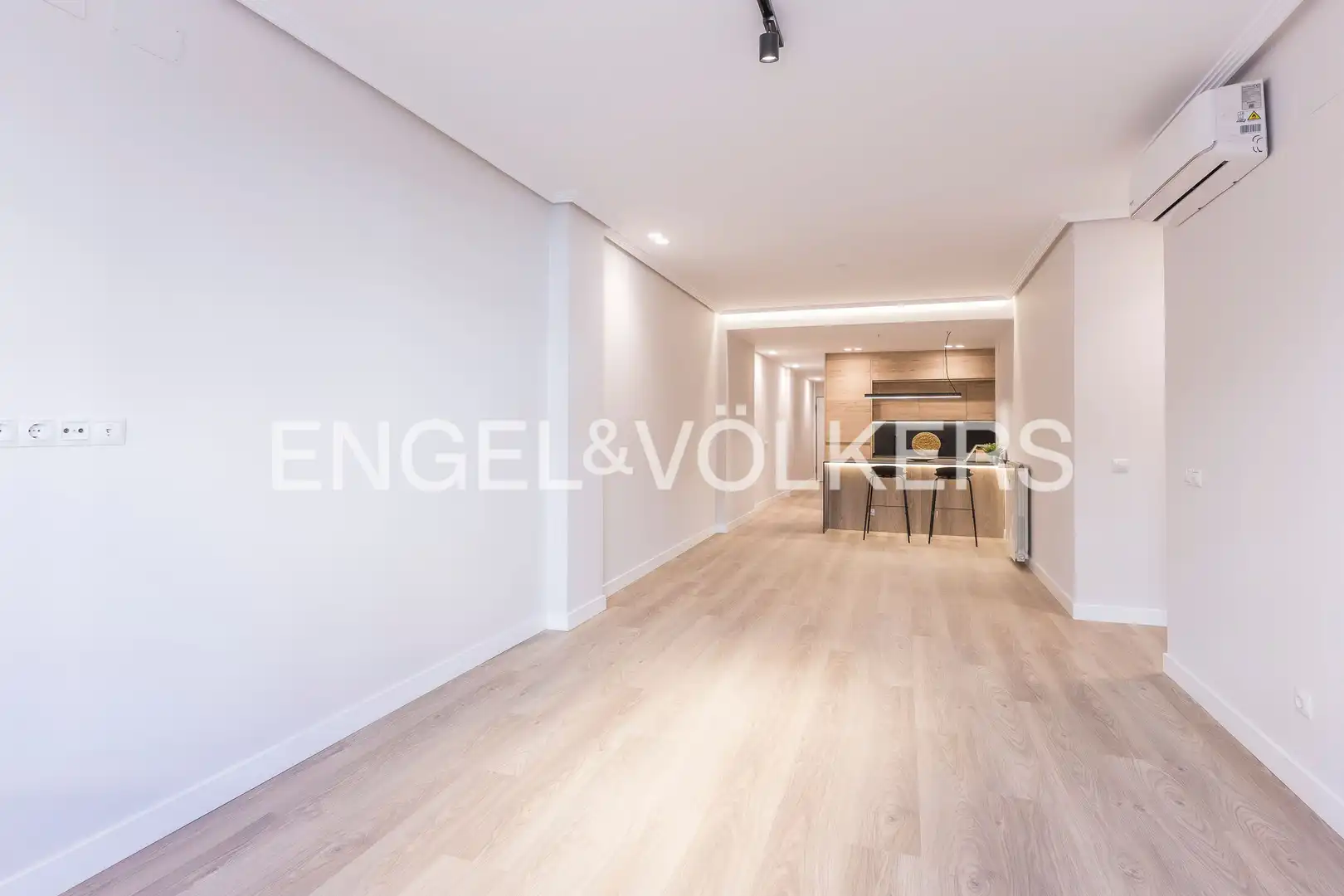 Vista exterior de Piso en venta en Madrid con Aire acondicionado y Calefacción