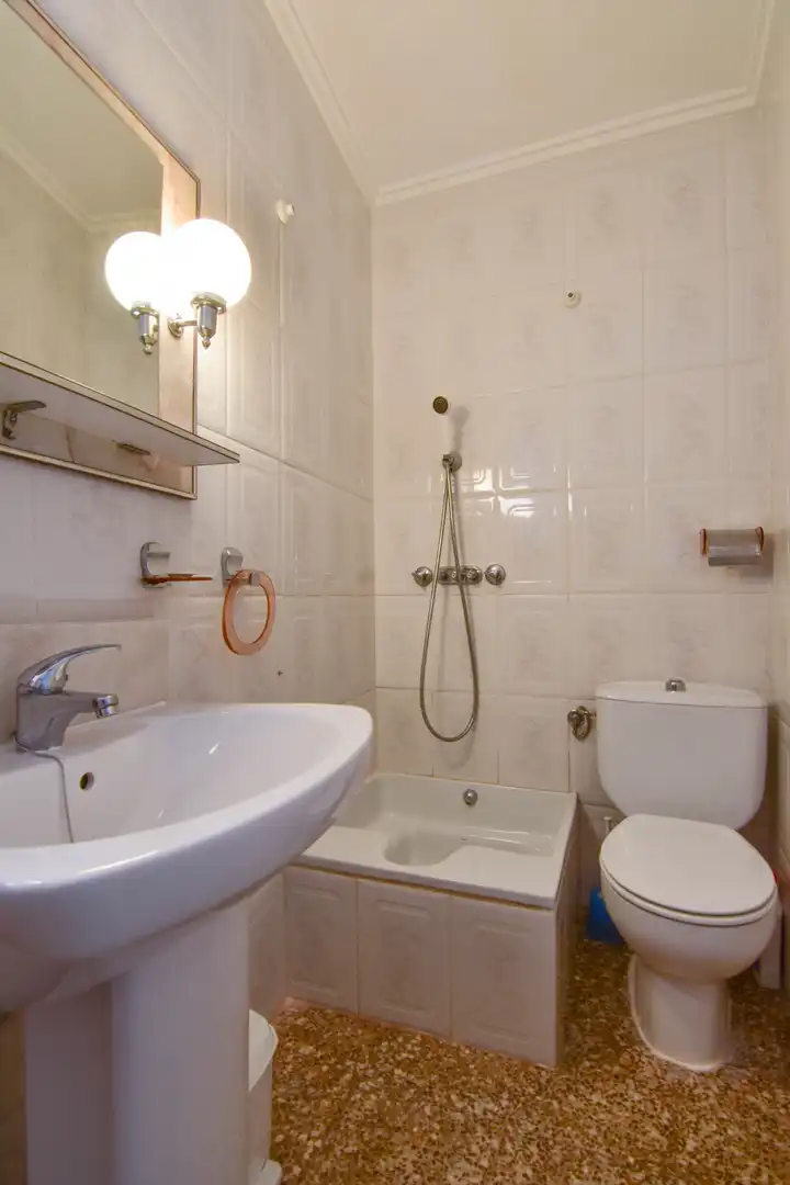 Bany de Casa o xalet en venda en Marines amb Aire condicionat, Terrassa i Balcó