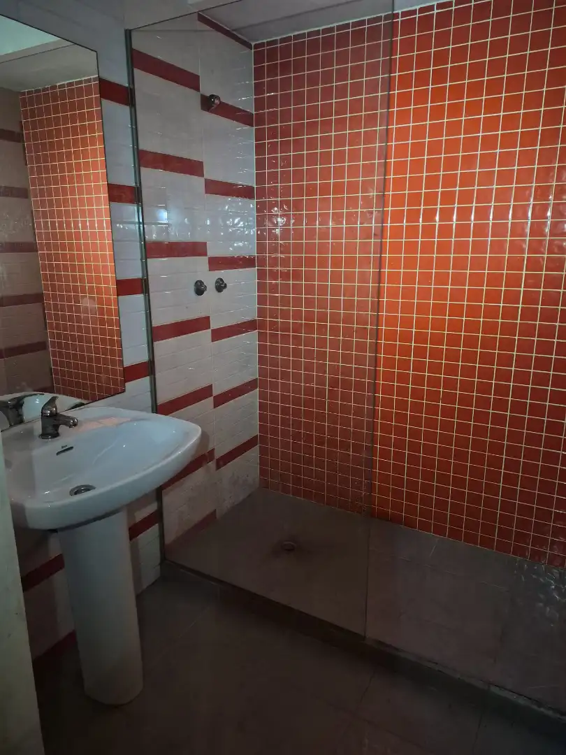 Bany de Local en venda en Guadalajara