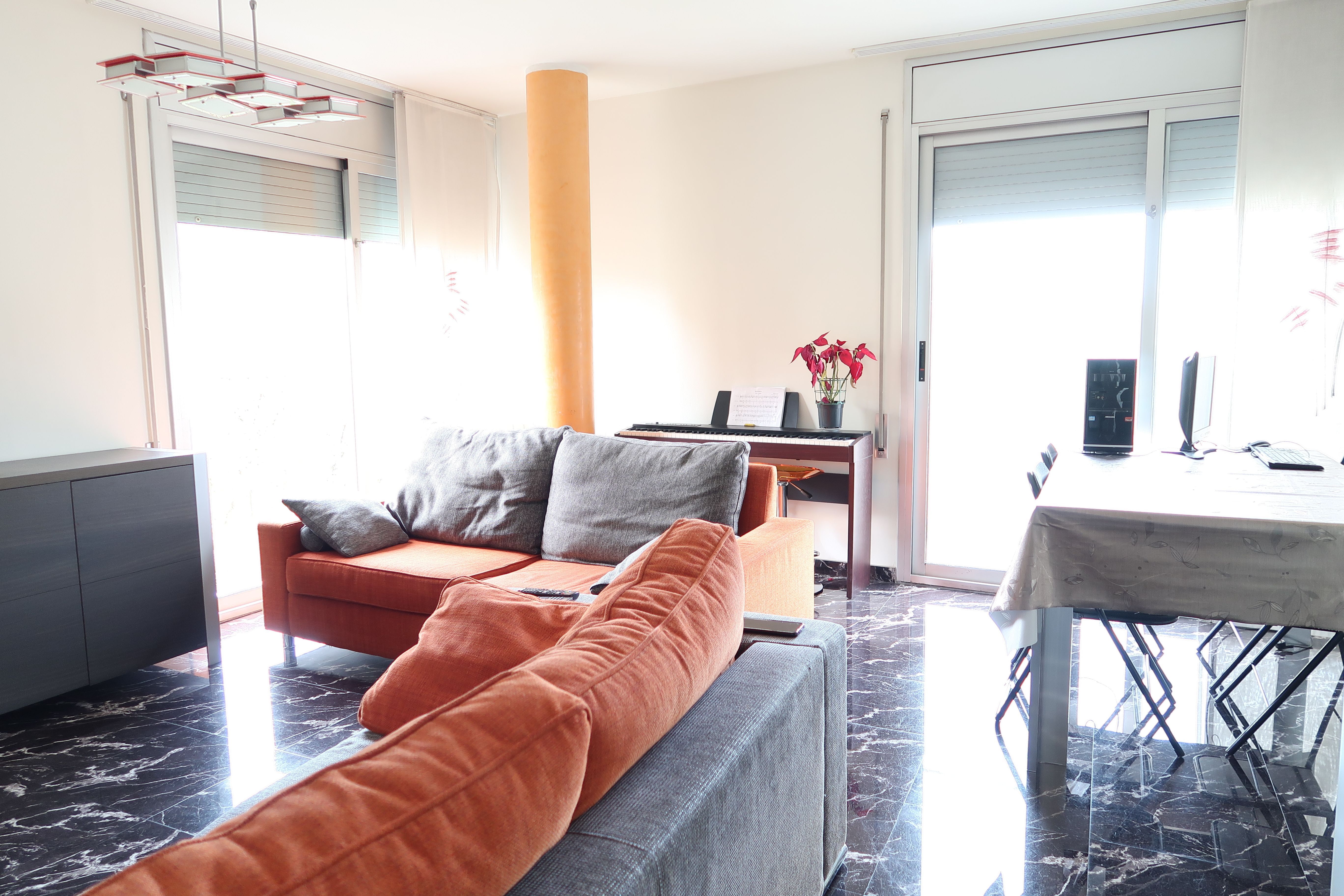 Living room of Flat to rent in Sant Feliu de Llobregat  with Air Conditioner, Heating and Oven