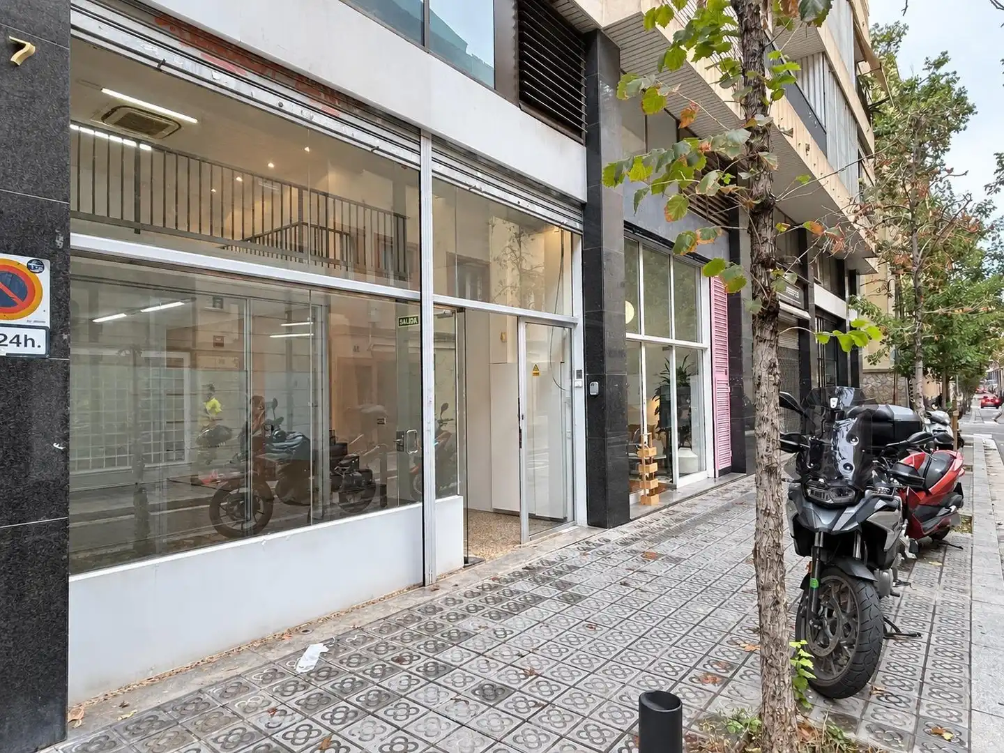 Oficina de alquiler en Les Corts