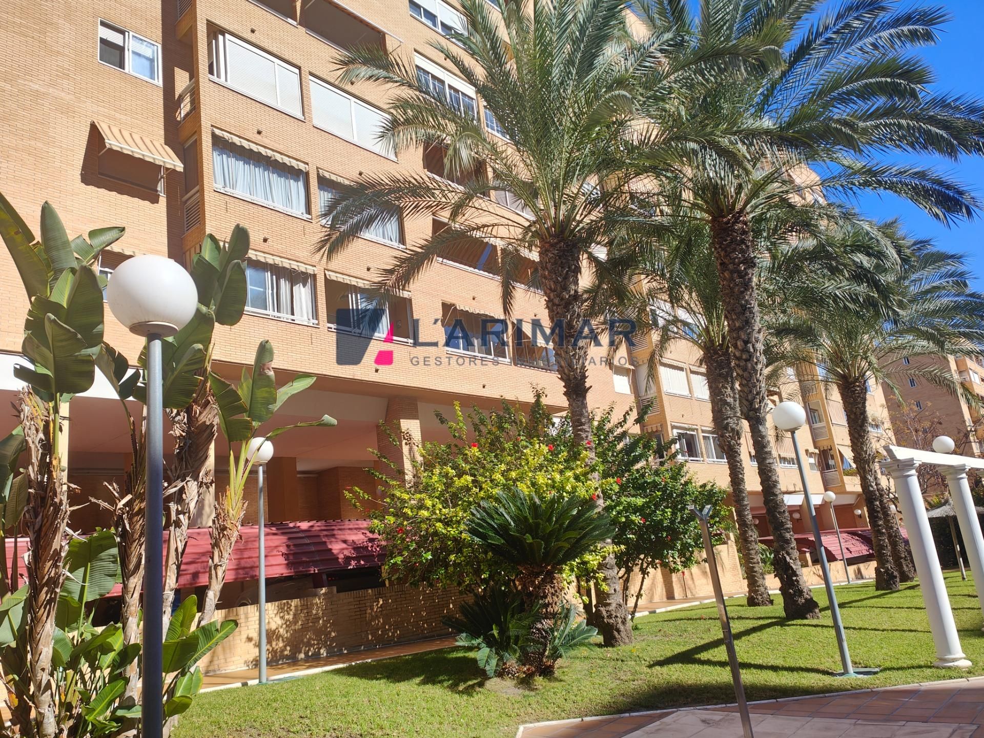 Pis en venda a Calle BRASIL, Babel, Benalúa - Babel