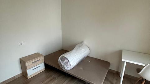 Foto 4 de Apartamento para compartir en Altabix, Alicante