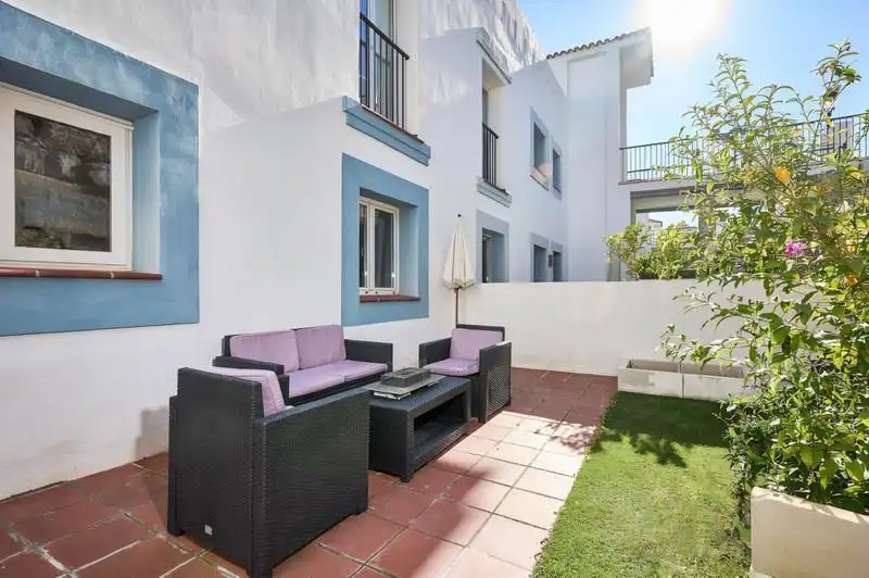 Terrace of Ground floor for rent in Benahavís  with Air Conditioner, Private garden and Terrace