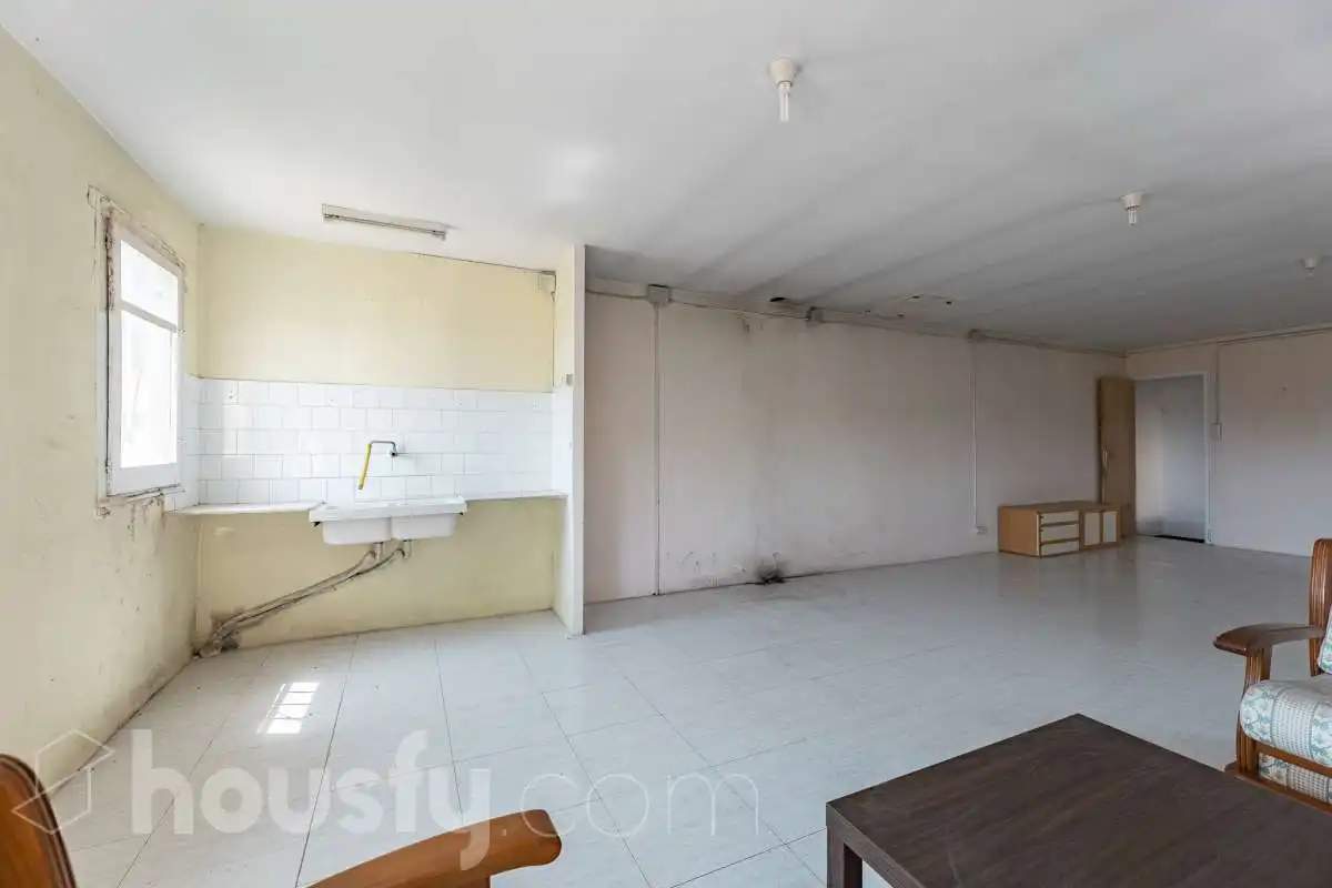 Haus oder Chalet zum Verkauf in Torrelavit mit Privatgarten, Terrasse und Balkon