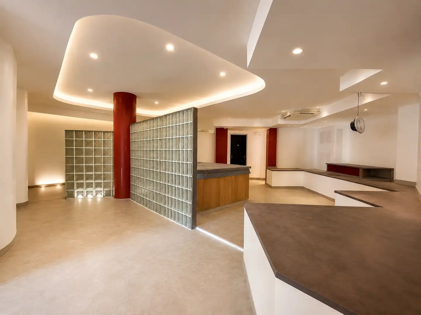 Business premises for sale in Avenida Avenida de Venezuela