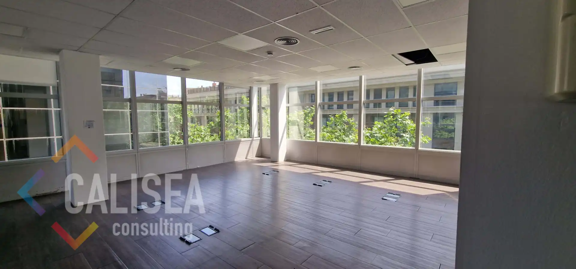 Office for rent in Sabadell  with Air Conditioner and Heating