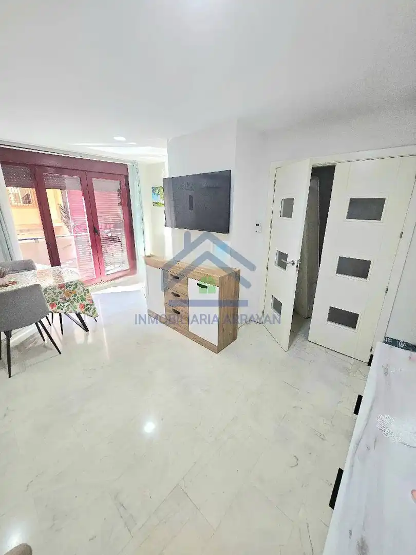 Casa con piscina en venta en Poniente, imagen 2