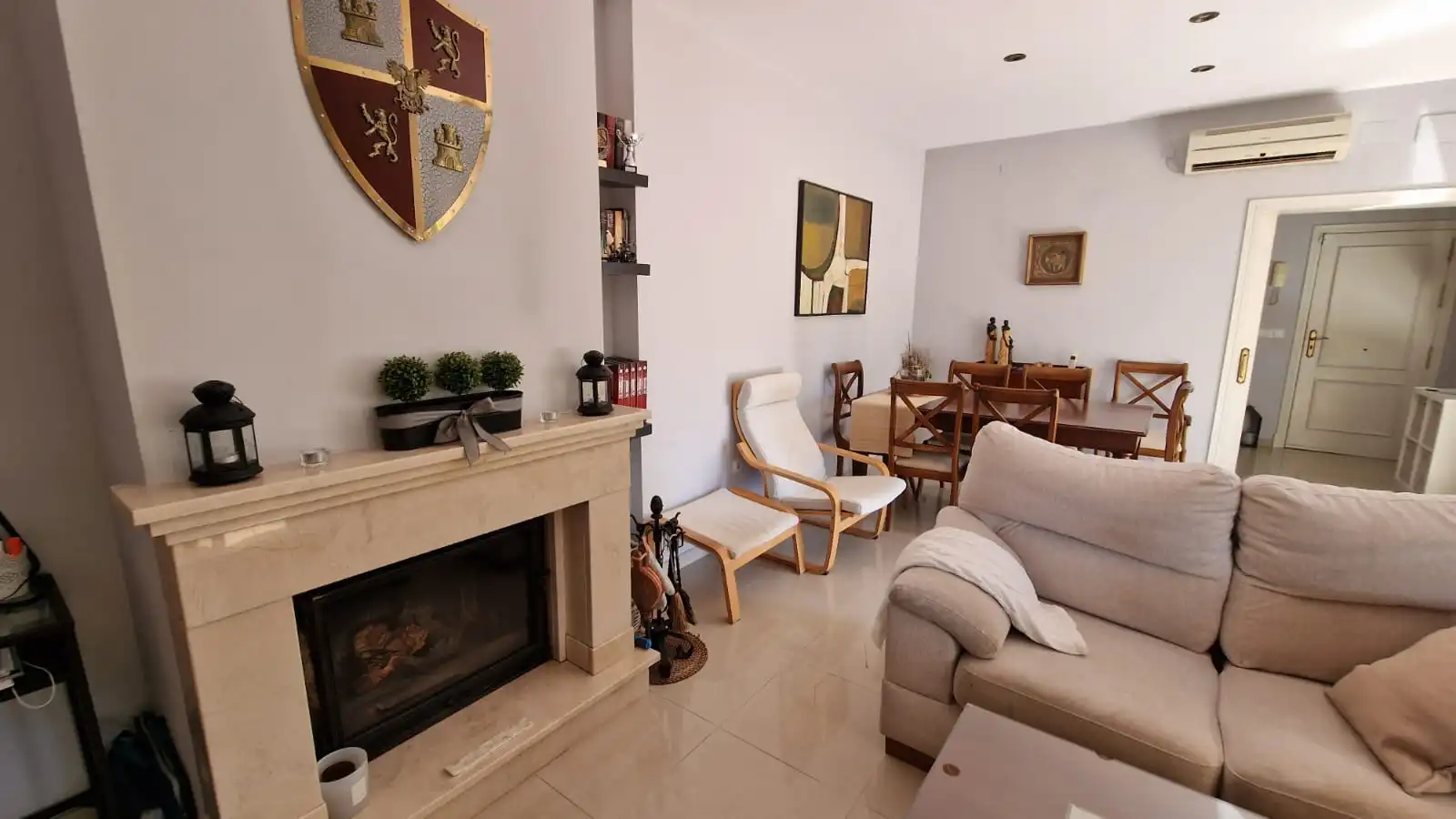 Living room of Detached homes for sale in El Puerto de Santa María  with Air Conditioner, Private garden and Storage room