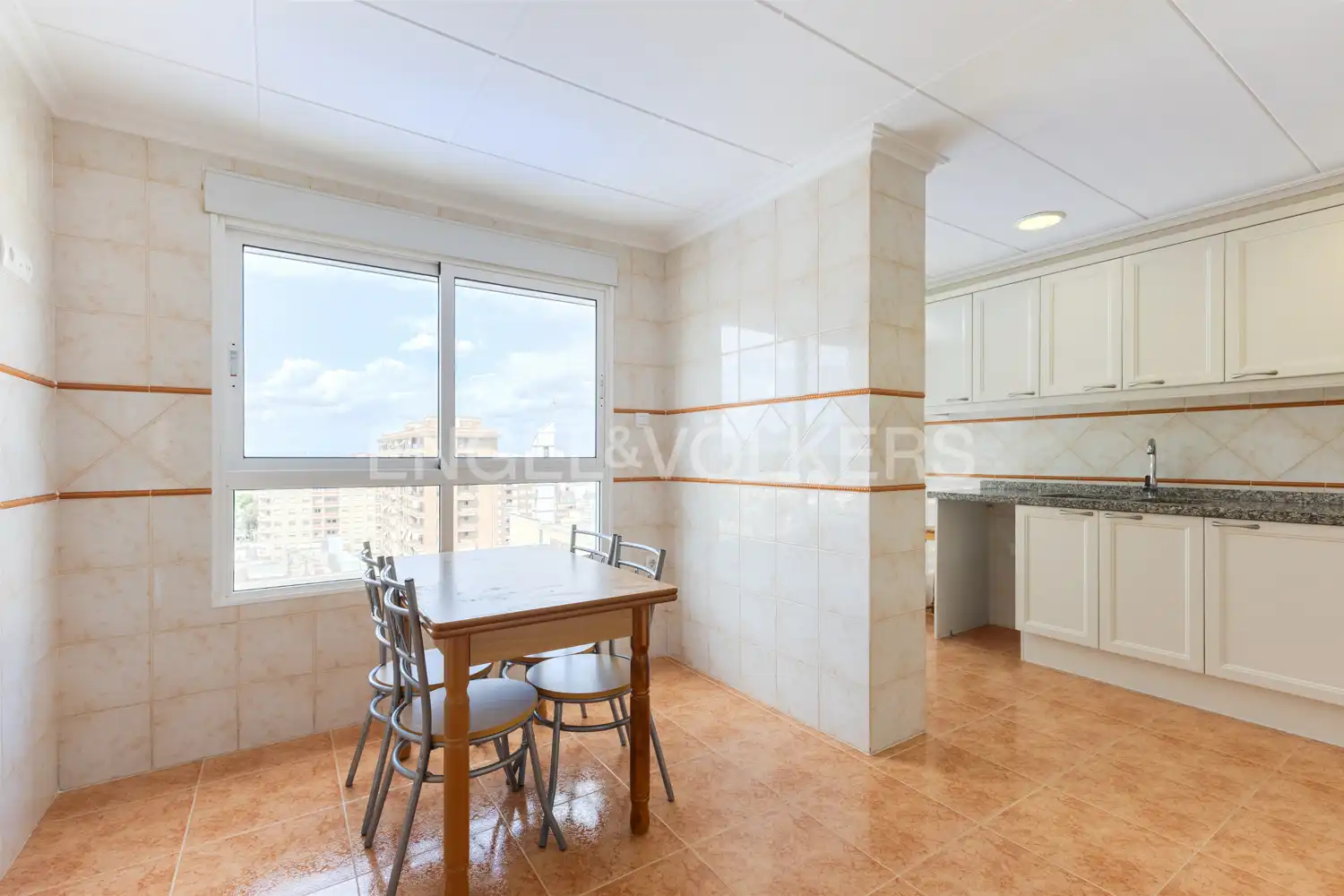 Cuina de Apartament en venda en Cullera amb Aire condicionat, Calefacció i Terrassa