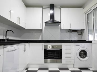 Piso con balcón en venta en Calle Jose Posada Herera