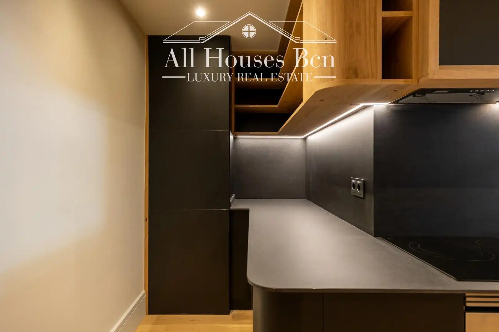 Kitchen of Flat for sale in Barcelona  with Air Conditioner, Heating and Parquet flooring
