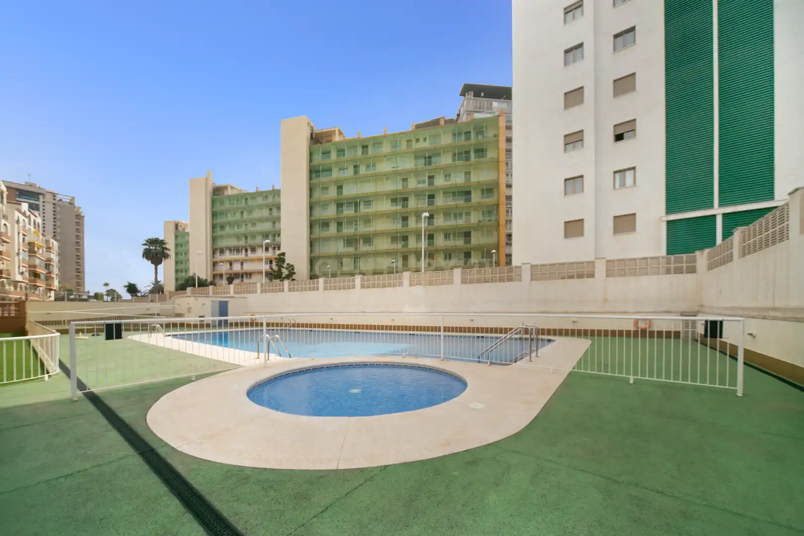 Piscina de Apartament de lloguer en Calpe / Calp amb Aire condicionat, Rentadora i Microones