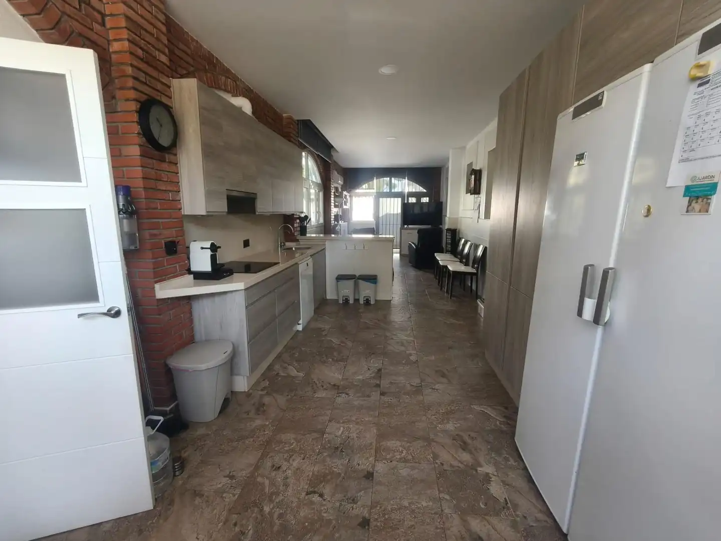 Cuina de Casa o xalet en venda en Chiclana de la Frontera amb Aire condicionat, Jardí privat i Traster