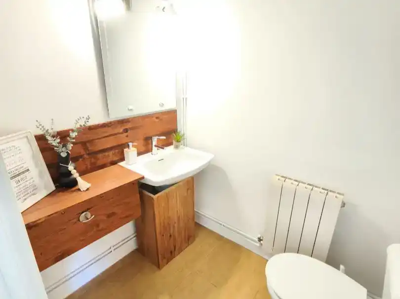 Baño de Piso en venta en Gijón  con Jardín privado, Trastero y Piscina