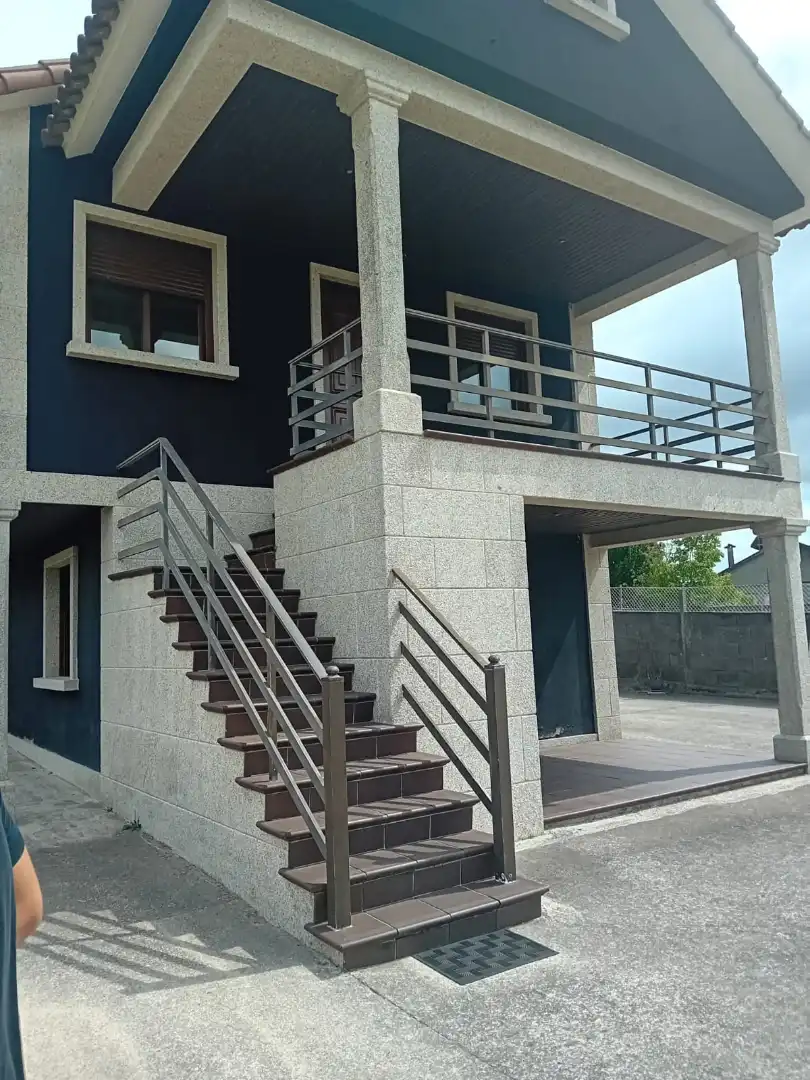 Vista exterior de Casa o chalet en venta en Vigo  con Jardín privado y Balcón