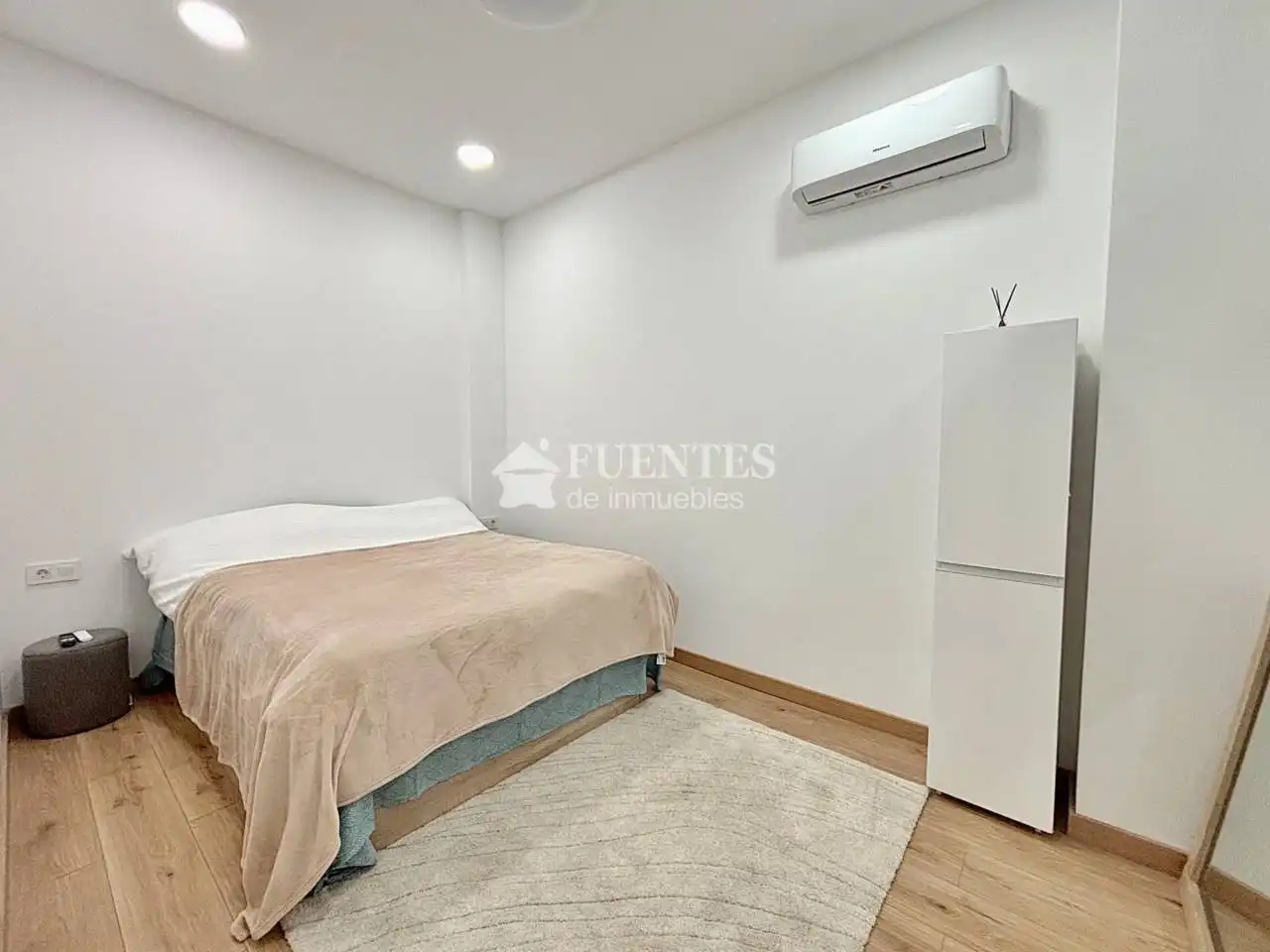 Dormitori de Apartament en venda en Alicante / Alacant amb Aire condicionat i Moblat