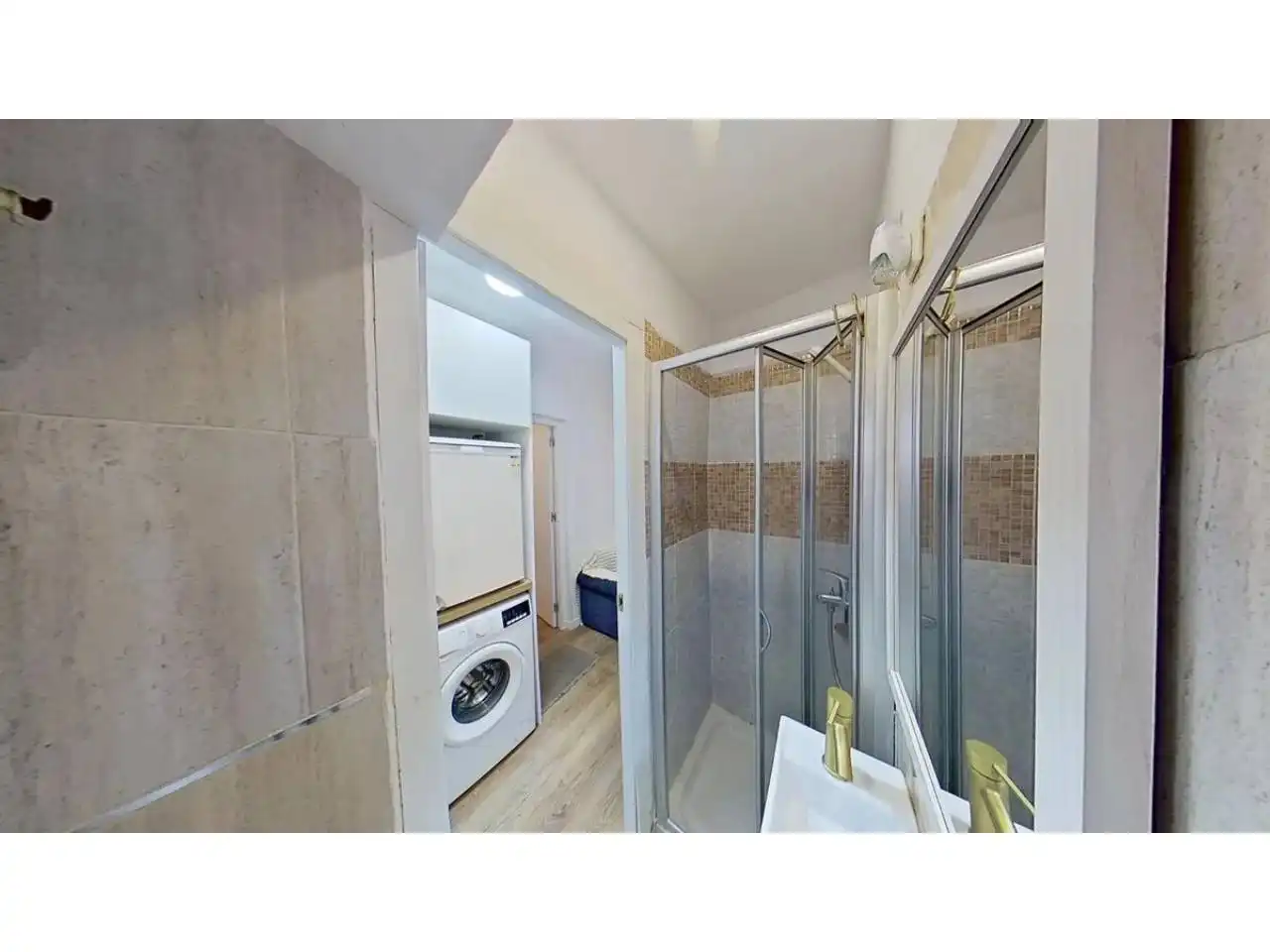 Bathroom of Flat for sale in Barcelona  with Air Conditioner, Heating and Parquet flooring