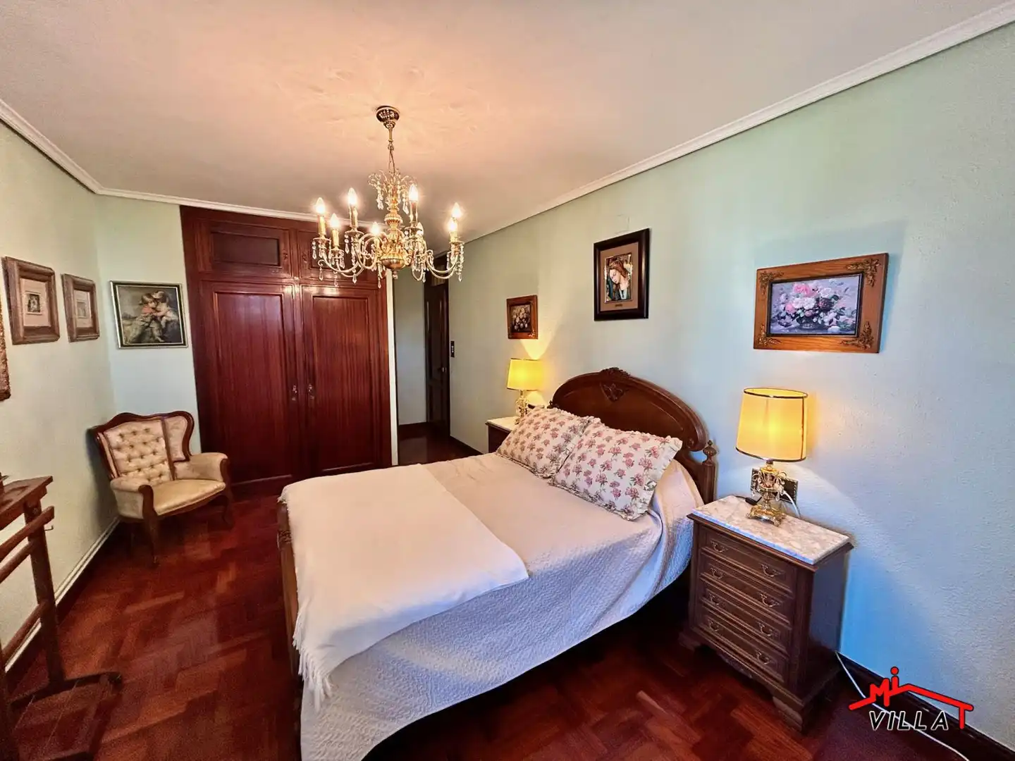 Habitación de Piso en venta en Laredo con Calefacción, Terraza y Amueblado