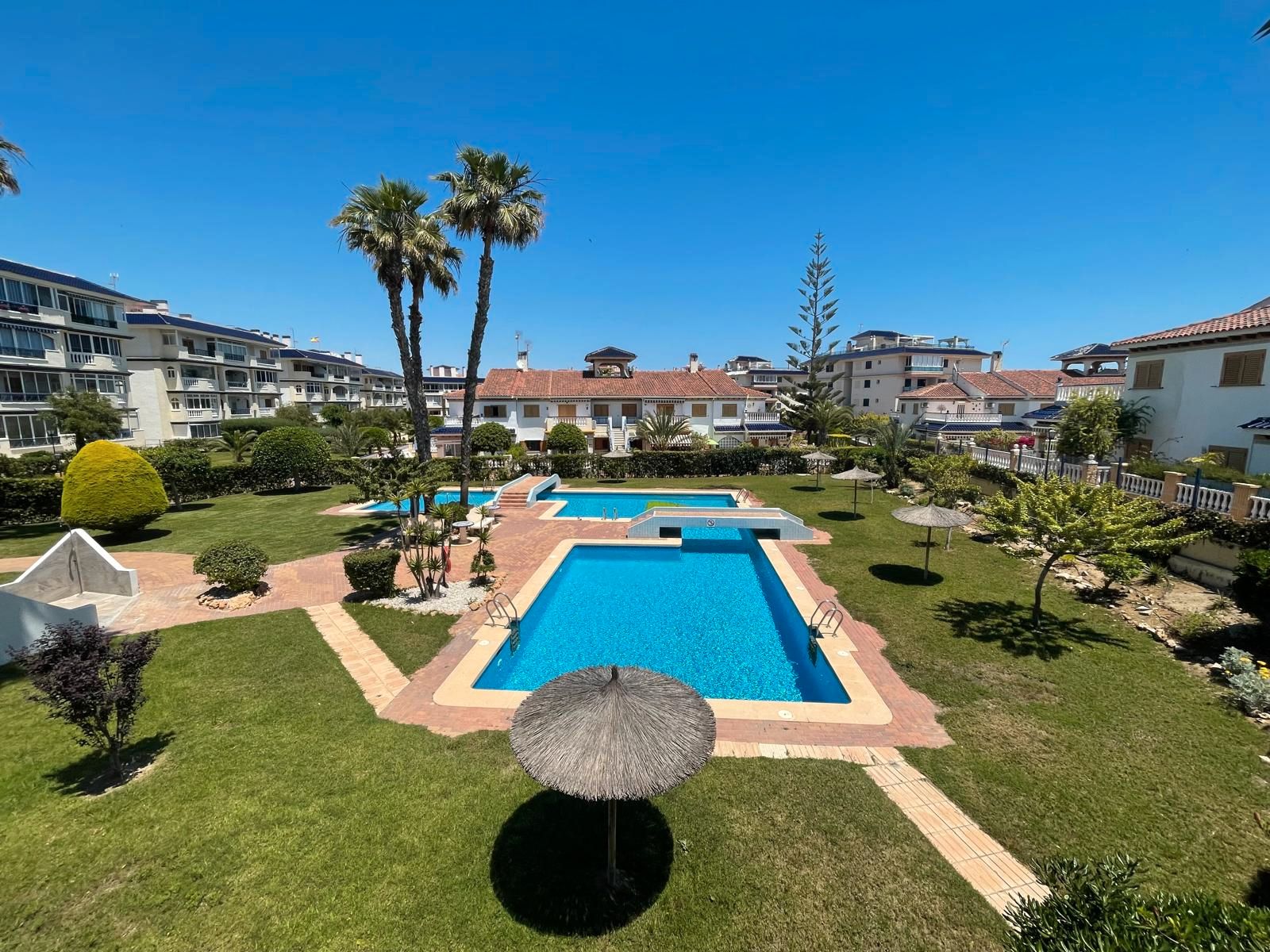 Garden of Flat for sale in Torrevieja  with Air Conditioner, Terrace and Oven