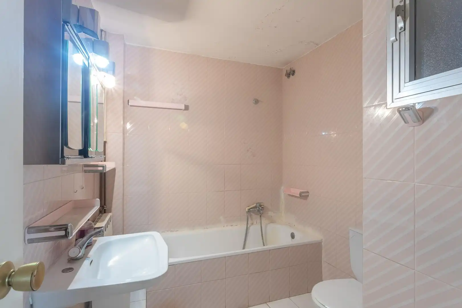 Baño de Piso en venta en Barcelona con Calefacción, Parquet y Terraza