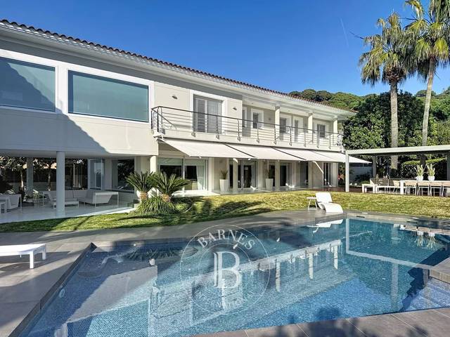 Casa-chalet en Venta en Centre