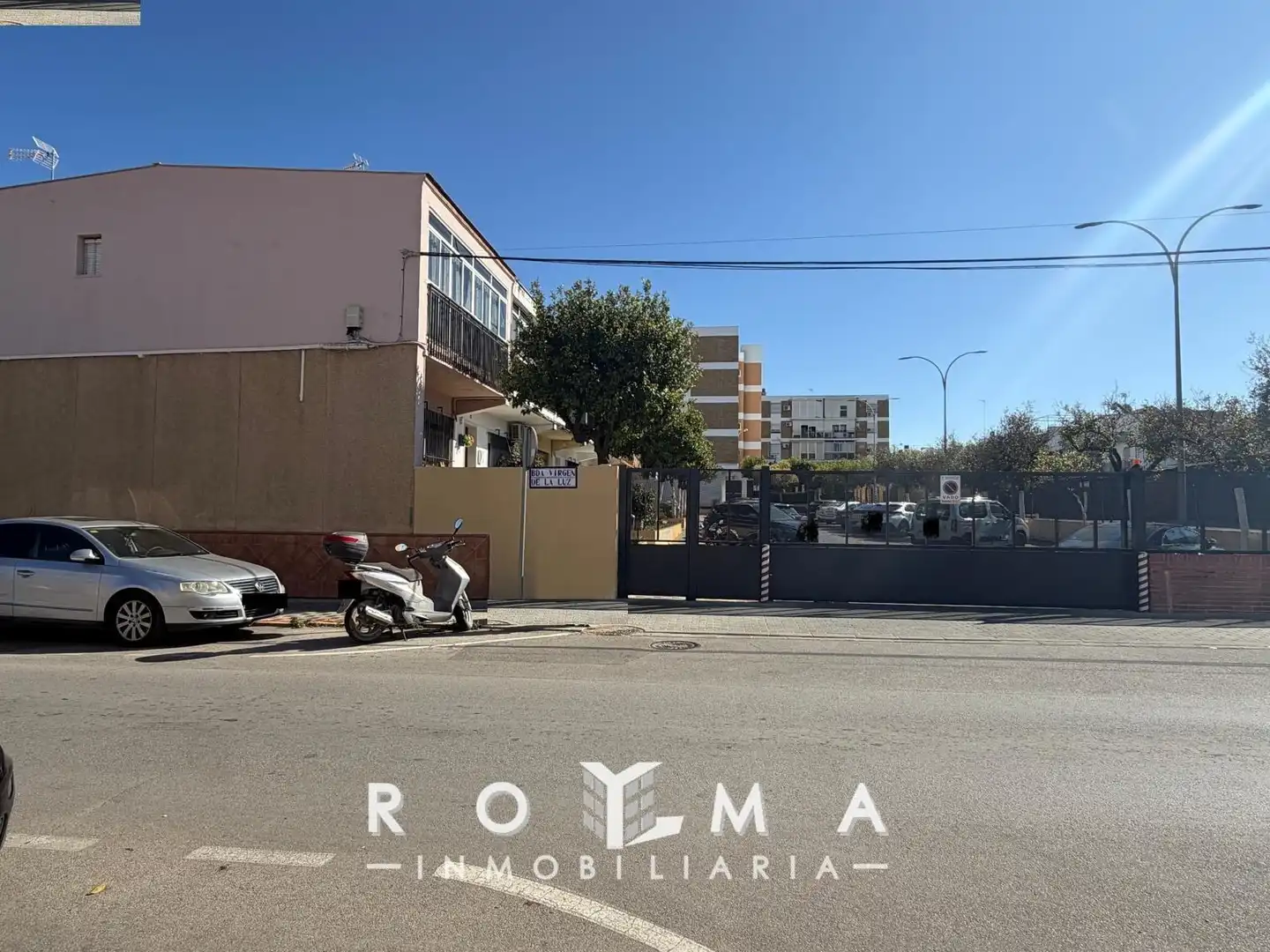 Vista exterior de Dúplex en venta en Dos Hermanas