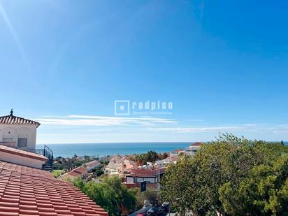 Dachboden zum verkauf in Rincón de la Victoria mit Klimaanlage, Terrasse und Schwimmbad