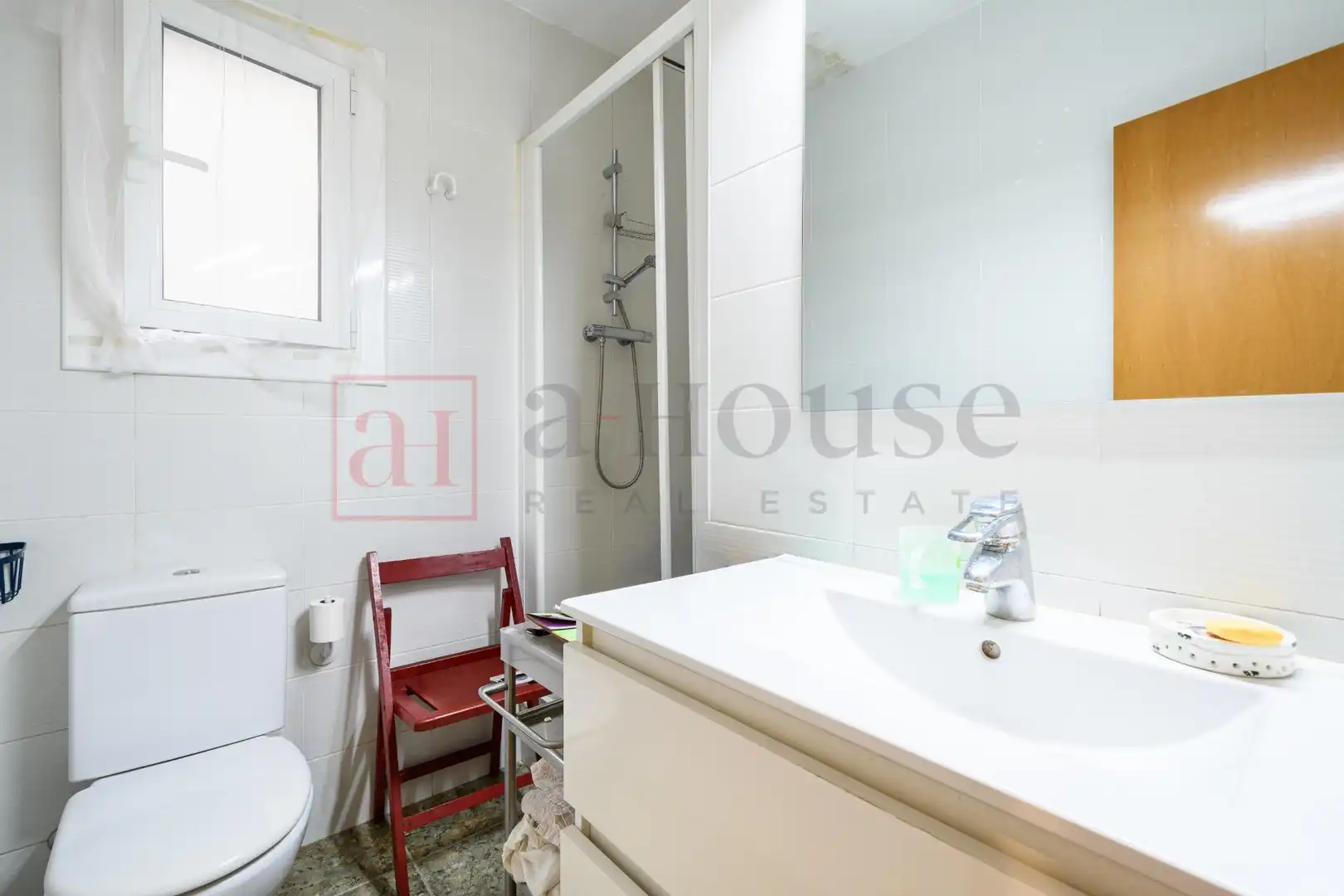 Bathroom of Flat for sale in Barcelona  with Air Conditioner, Heating and Terrace