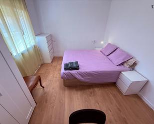 Bedroom of Apartment to share in  Madrid Capital  with Heating, Furnished and Microwave