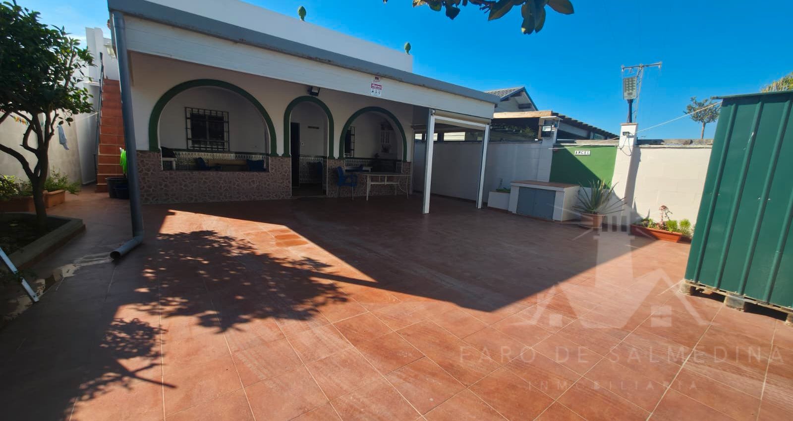 Vista exterior de Finca rústica en venda en Chipiona amb Aire condicionat i Terrassa