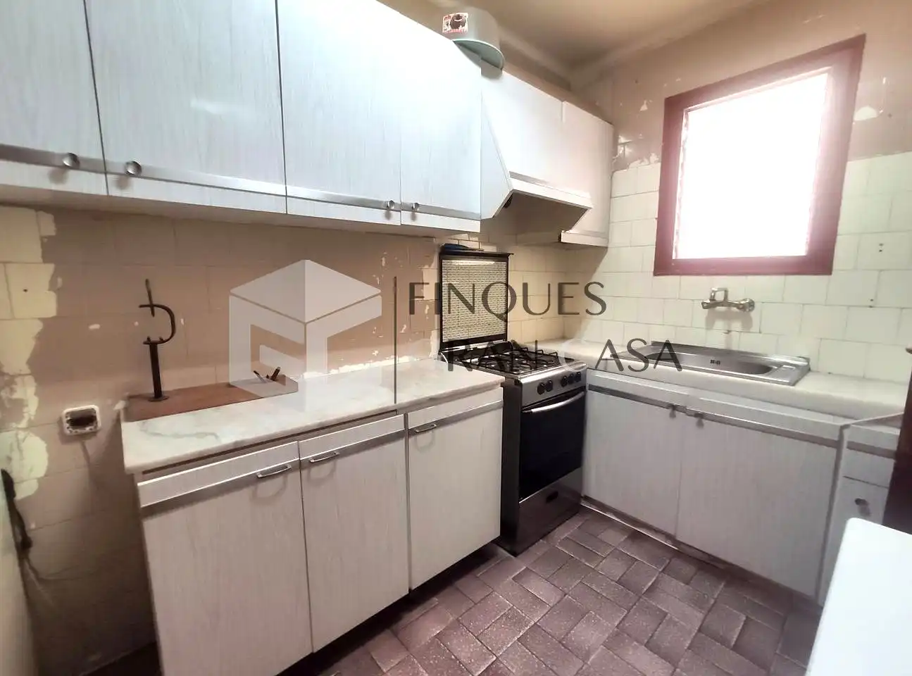 Kitchen of Flat for sale in Canovelles  with Balcony and Alarm