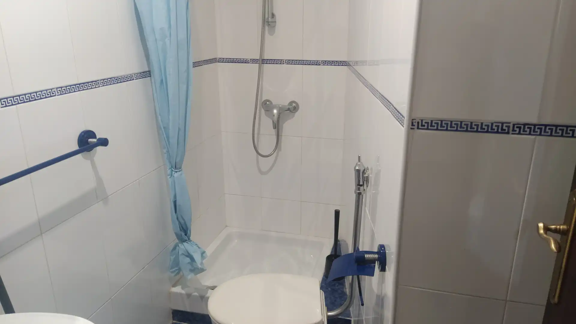 Bathroom of Flat for rent in A Coruña Capital   with Furnished, Oven and Washing machine