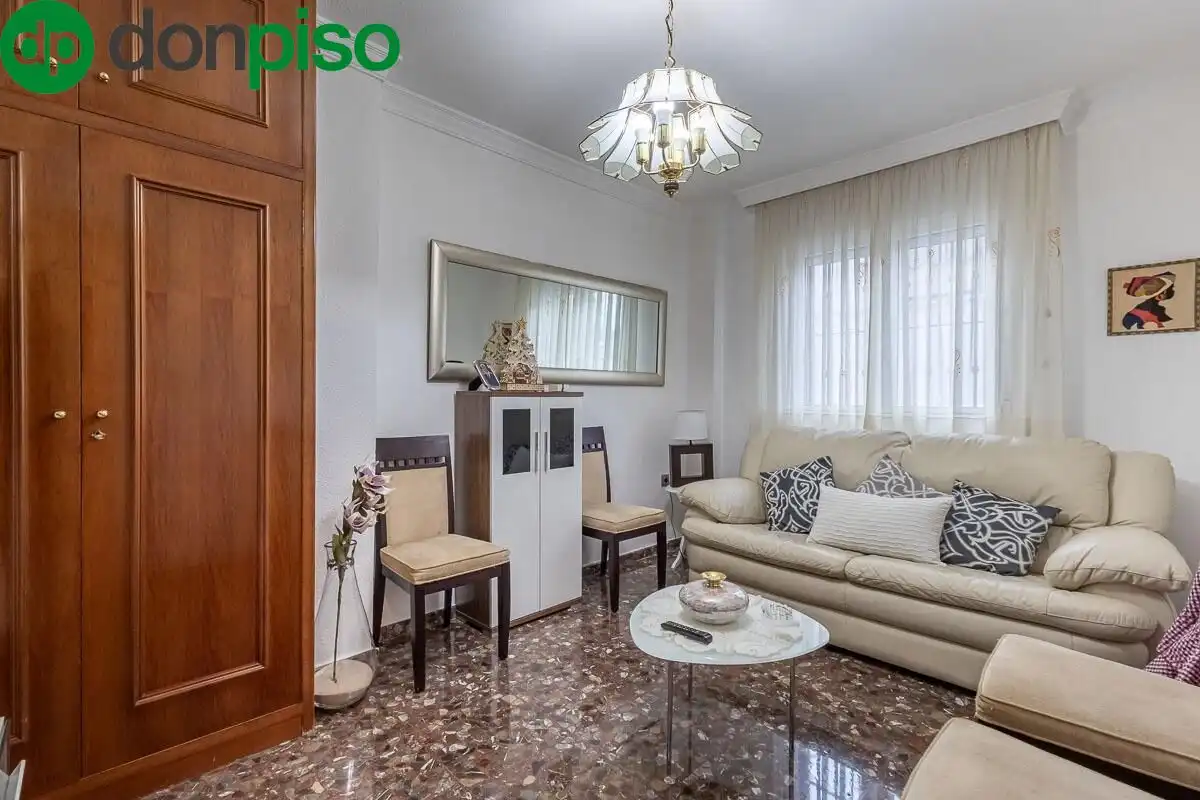 Living room of Houses for sale in Granada  with Air Conditioner, Heating and Terrace