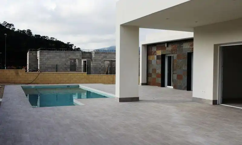 Piscina de Casa o chalet en venta en Monóvar  / Monòver con Aire acondicionado, Jardín privado y Terraza