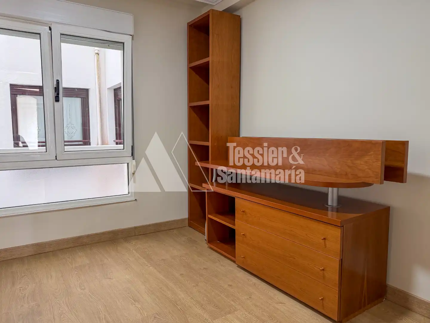 Schlafzimmer von Wohnung zur Miete in Gijón  mit Heizung, Möbliert und Ofen