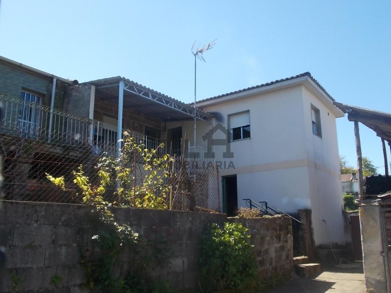 Vista exterior de Casa o chalet en venta en Castrelo de Miño con Jardín privado, Trastero y Amueblado