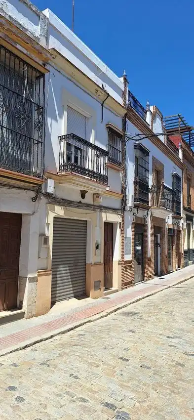 Vista exterior de Dúplex en venta en Lora del Río con Aire acondicionado