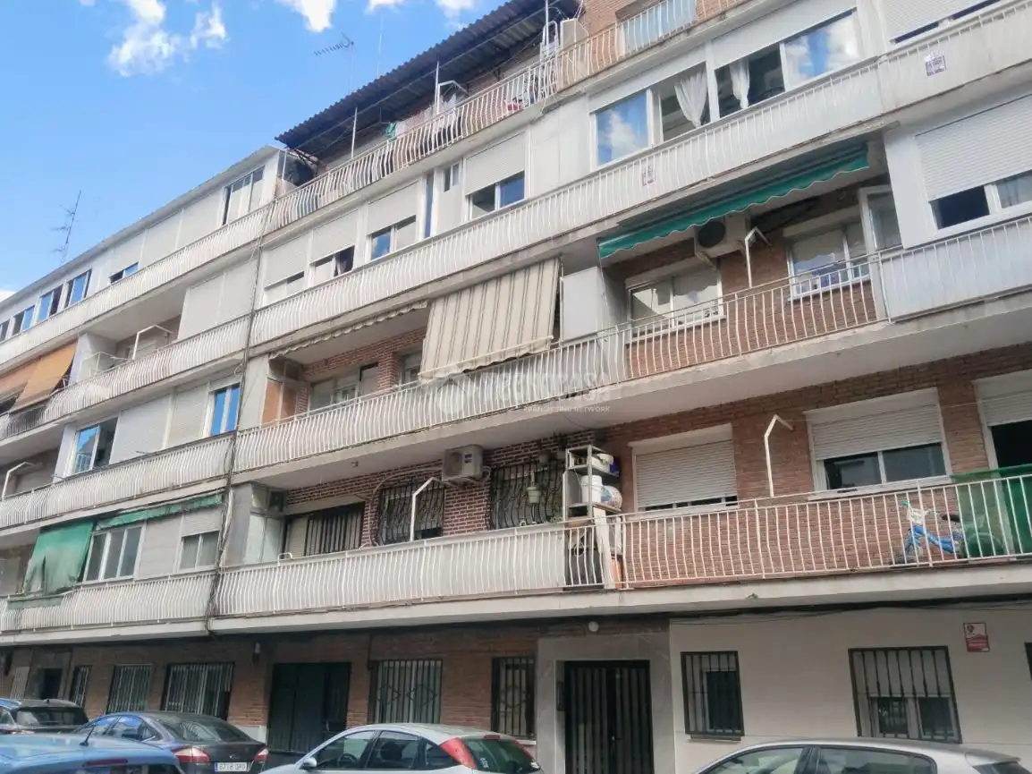 Vista exterior de Piso en venta en Centro