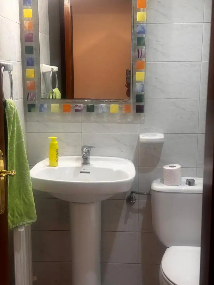 Baño de Piso en venta en Oviedo  con Calefacción, Parquet y Trastero