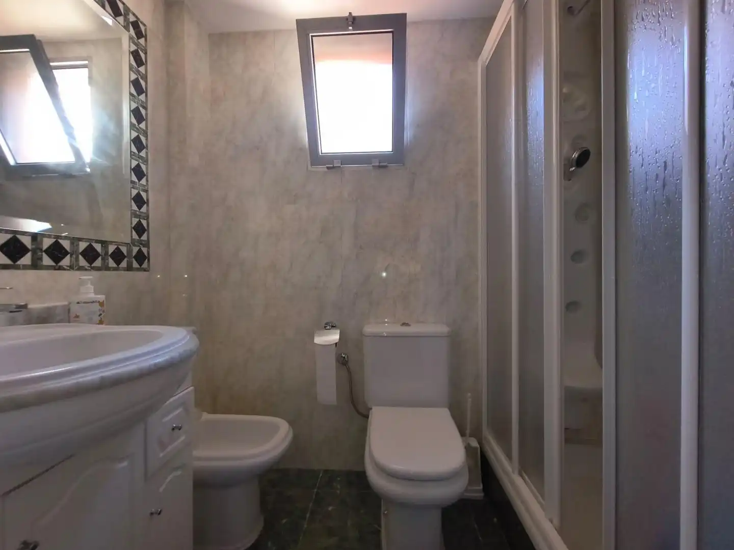 Baño de Piso en venta en Fuenlabrada con Aire acondicionado, Calefacción y Terraza