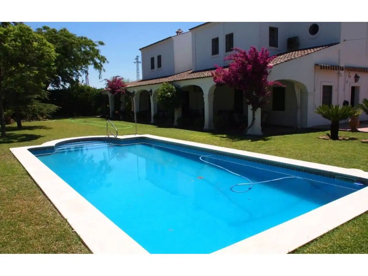 Schwimmbecken von Country house zum Verkauf in Santiponce mit Privatgarten, Terrasse und Schwimmbad
