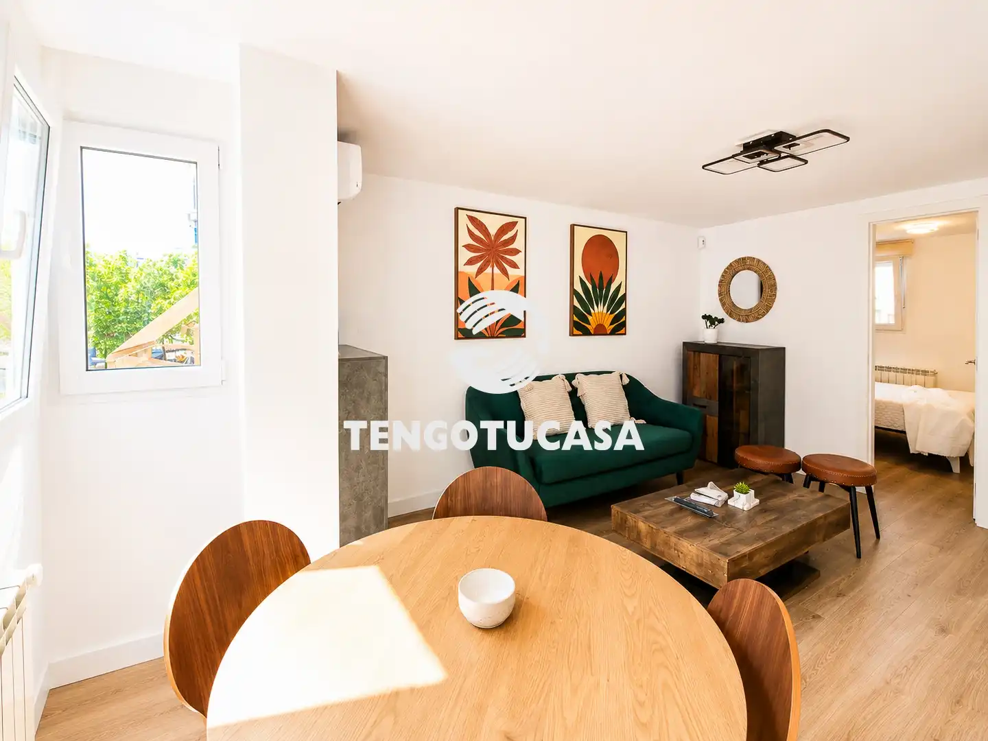 Living room of Flat for sale in Madrid  with Air Conditioner, Furnished and Oven