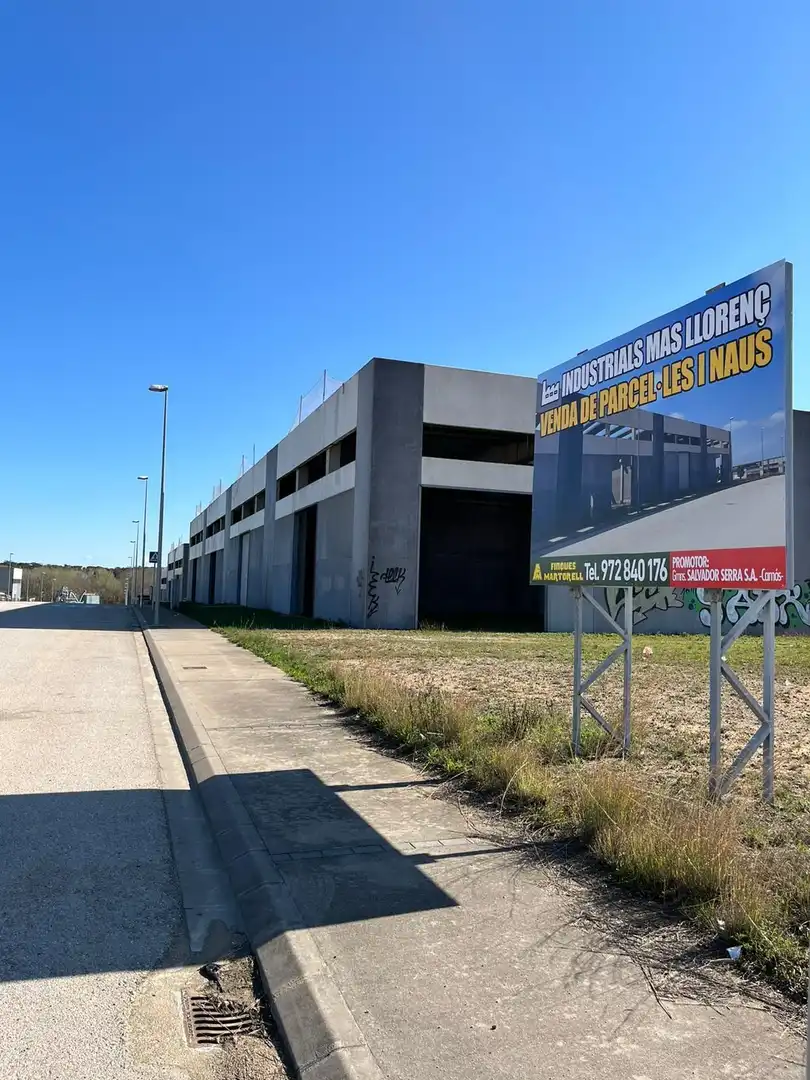 Nau industrial de lloguer a Santa Coloma de Farners