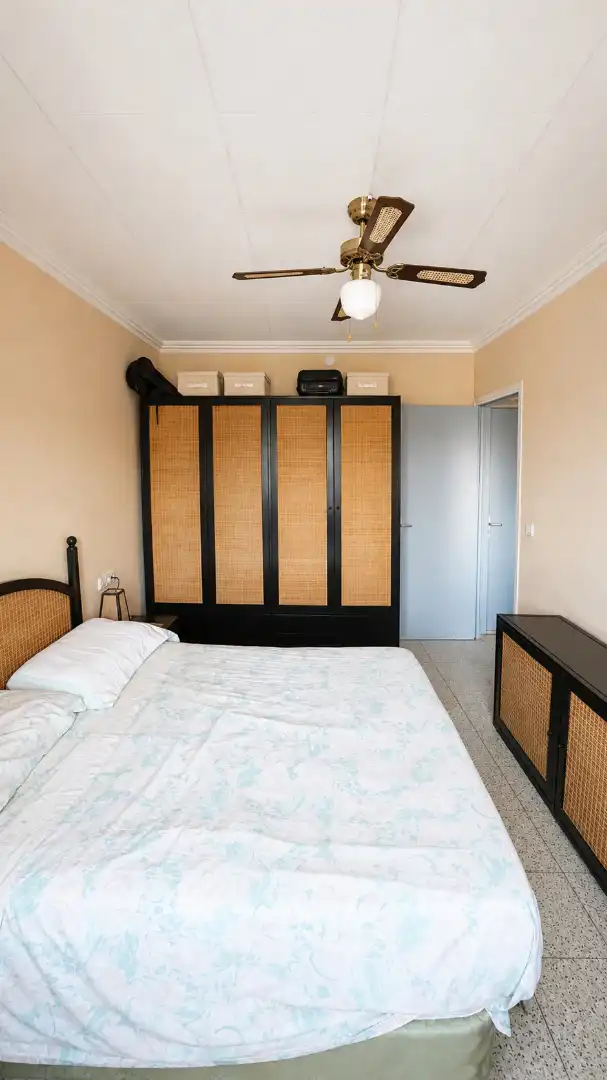 Bedroom of Flat for sale in Figueres  with Air Conditioner, Heating and Furnished