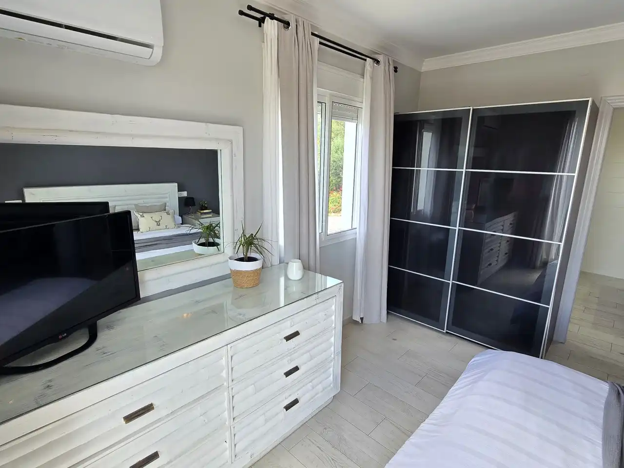 Habitación de Casa o chalet en venta en Alcaucín con Aire acondicionado y Piscina