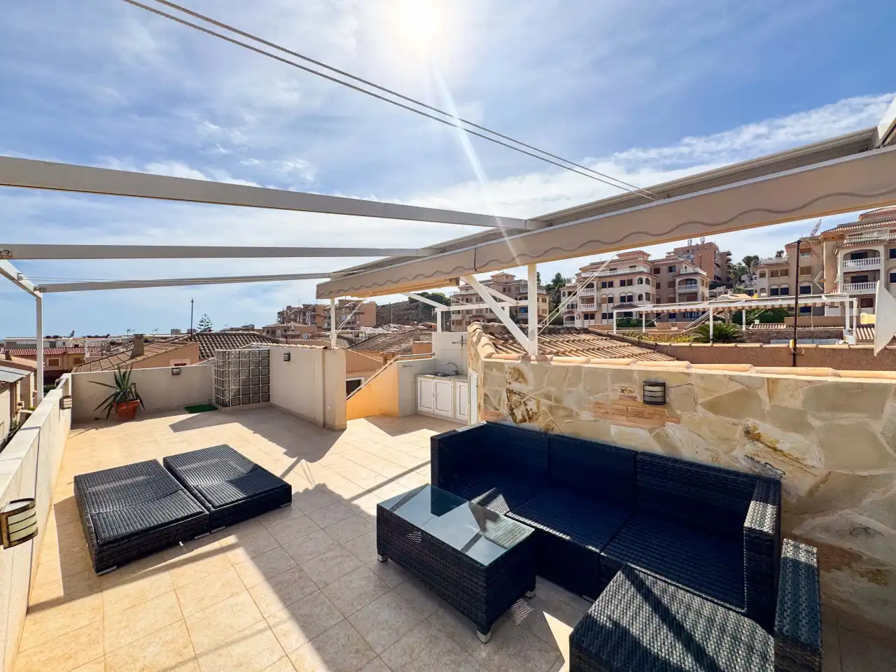 Terrassa de Casa adosada en venda en Torrevieja amb Aire condicionat, Calefacció i Jardí privat