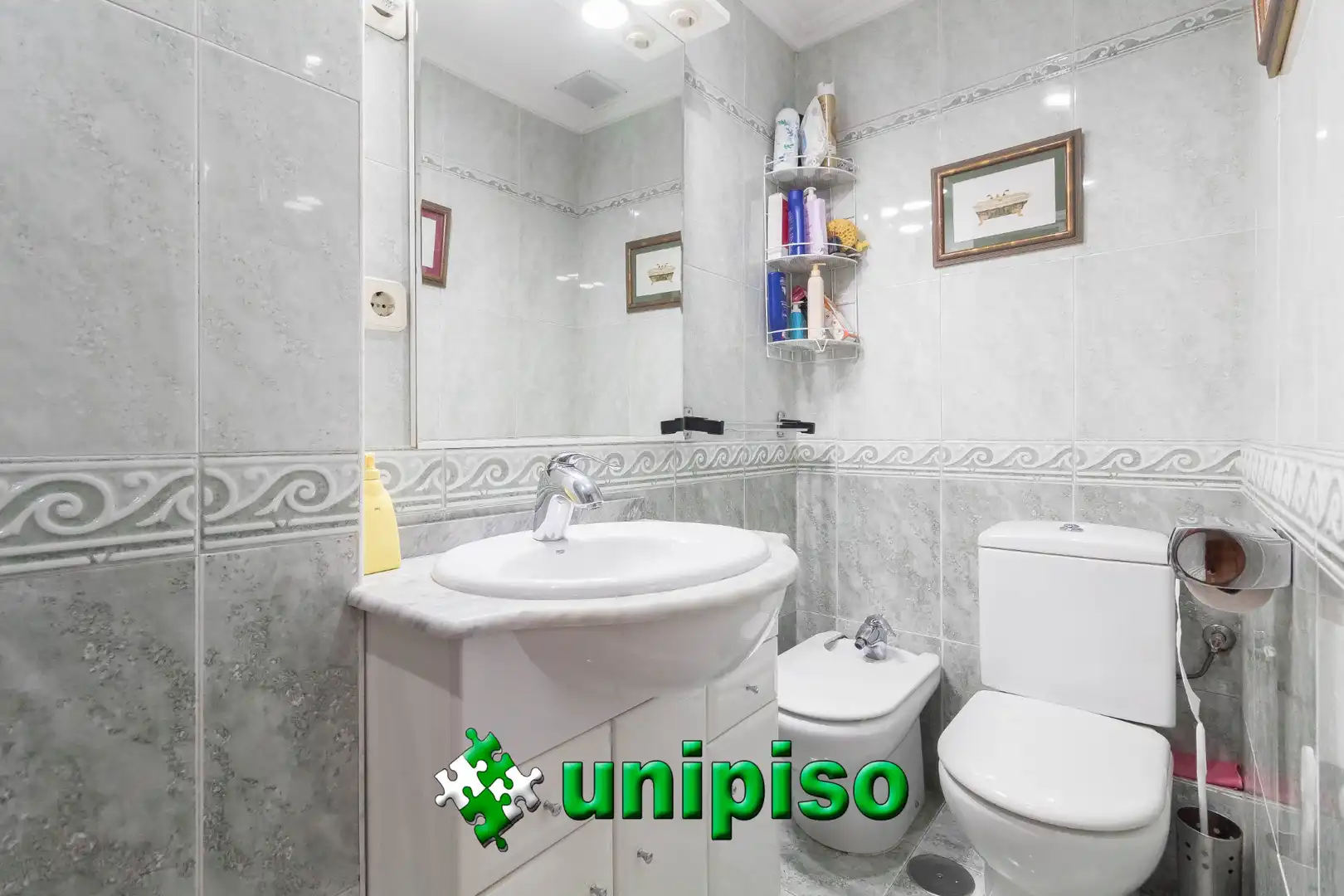 Baño de Piso en venta en Getafe con Calefacción, Terraza y Trastero